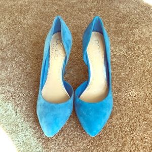 BCBG BLUE SUEDE PUMPS SIZE 6.5